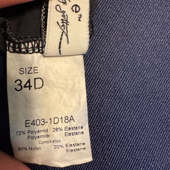 Profile by Gottex Women’s Underwire Tankini Top
Size 34D - Picture 11 of 12